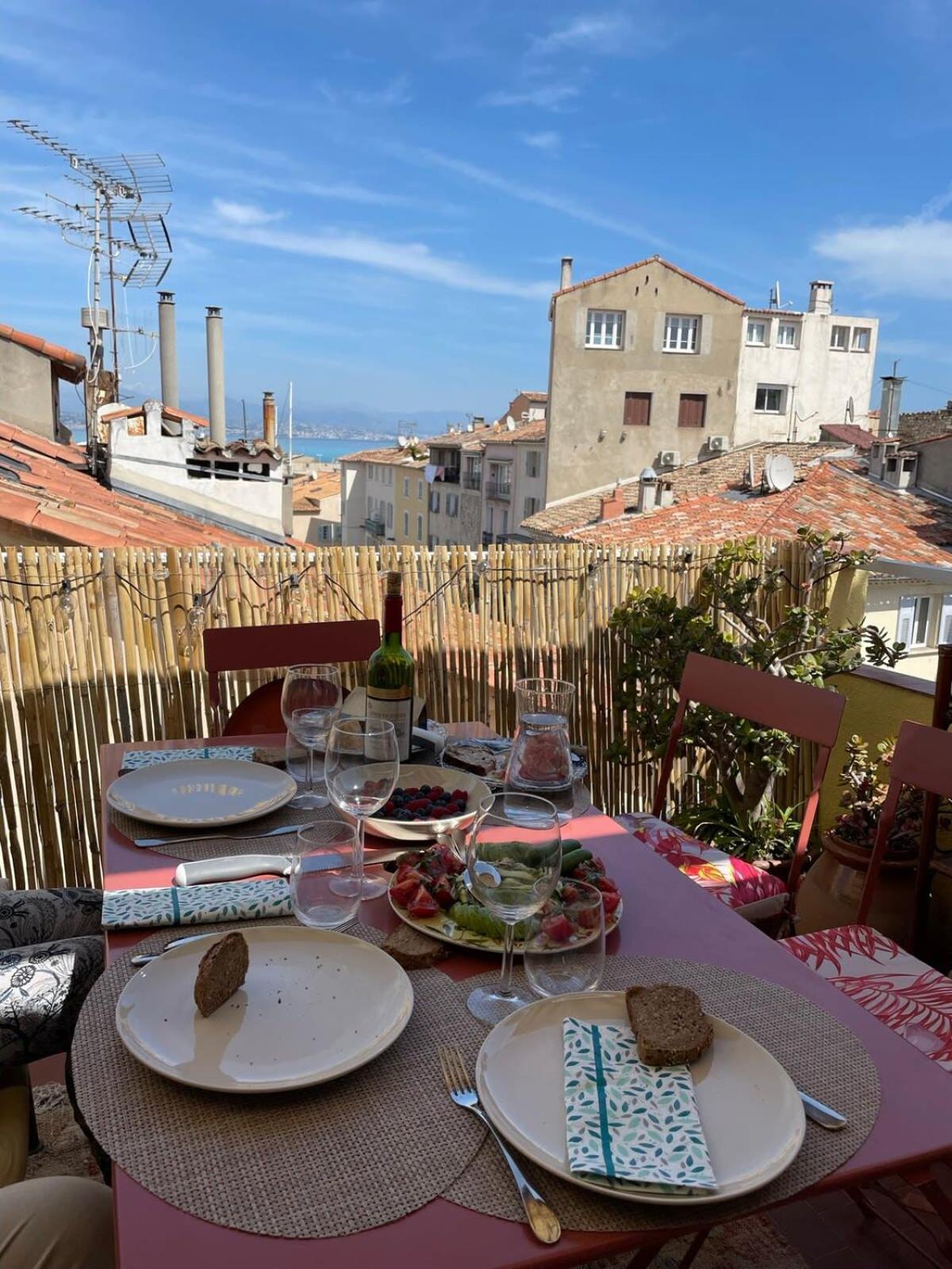 Ferienwohnung 06M - Old Antibes Beautiful Duplex Terrace With Sea View Exterior foto
