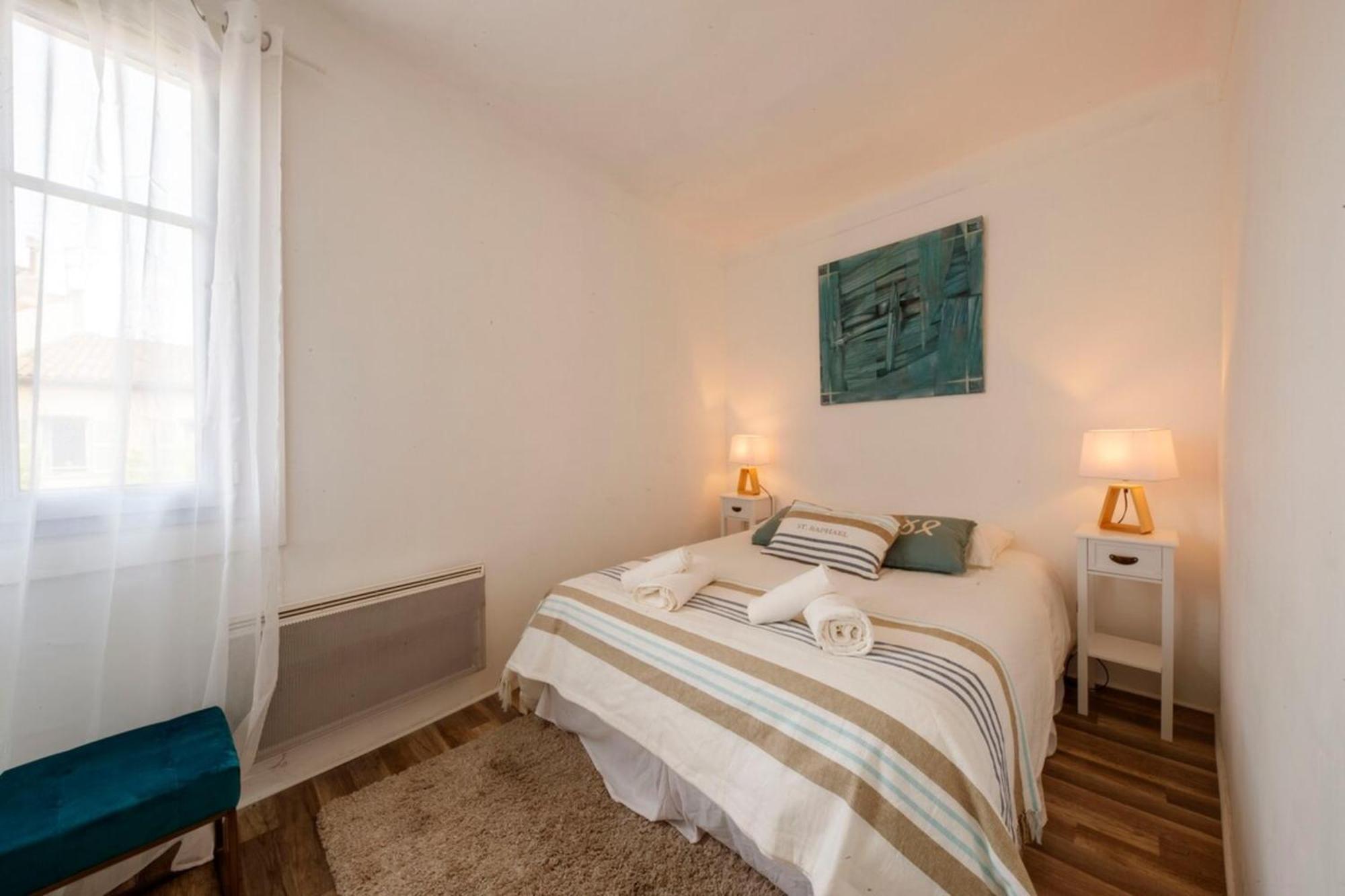 Ferienwohnung 06M - Old Antibes Beautiful Duplex Terrace With Sea View Exterior foto